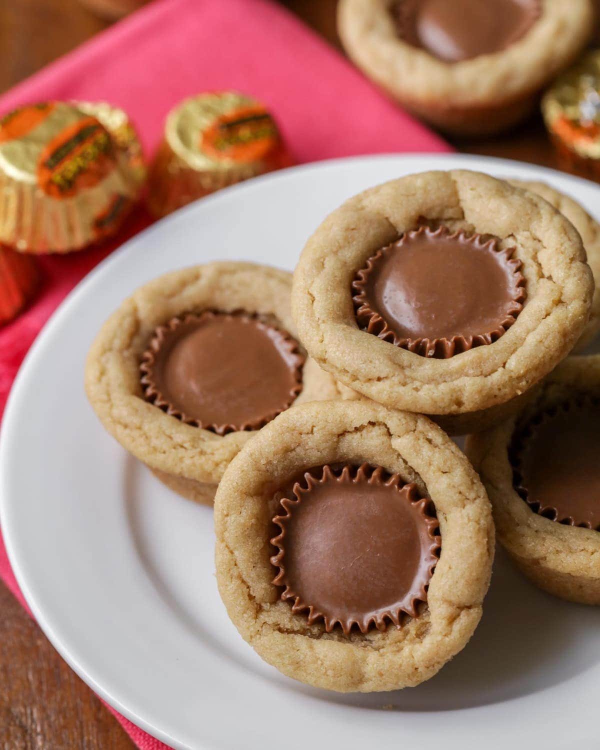 Reese's Peanut Butter Cup Cookies | Lil' Luna