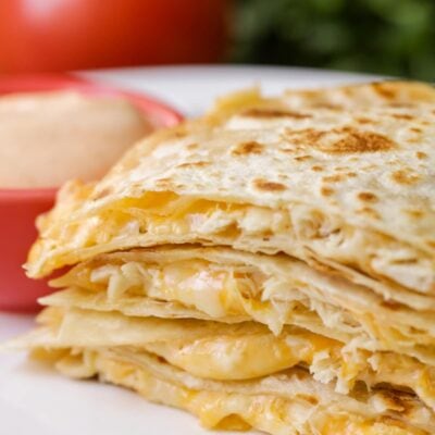 The BEST Chicken Quesadilla {+VIDEO} | Lil' Luna