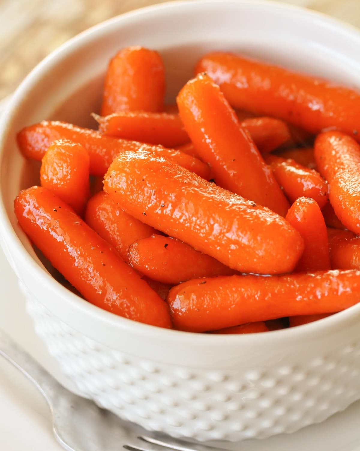 glazed-roasted-carrots-paleo-vegan-friendly-one-lovely-life