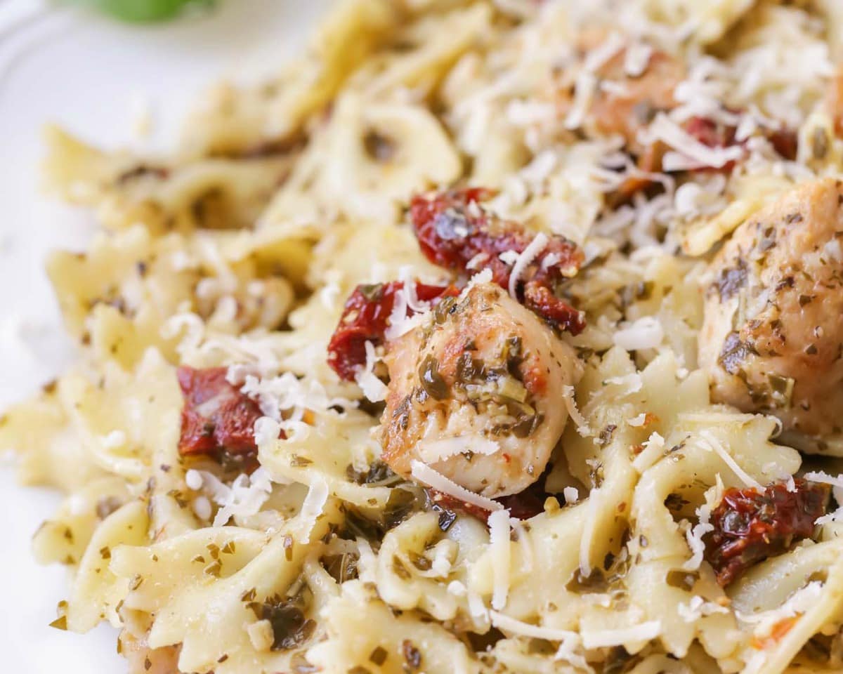 Family Dinner Ideas - Closeup of chicken pesto pasta.