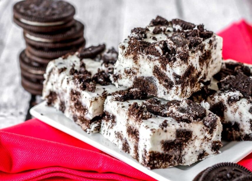 BEST Cookies and Cream Fudge {Decadent + Creamy} Lil' Luna