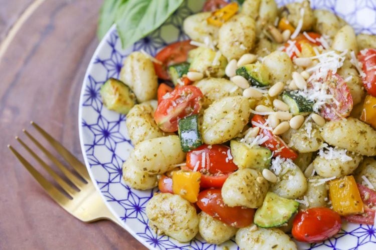 Easy Pesto Gnocchi | Lil' Luna