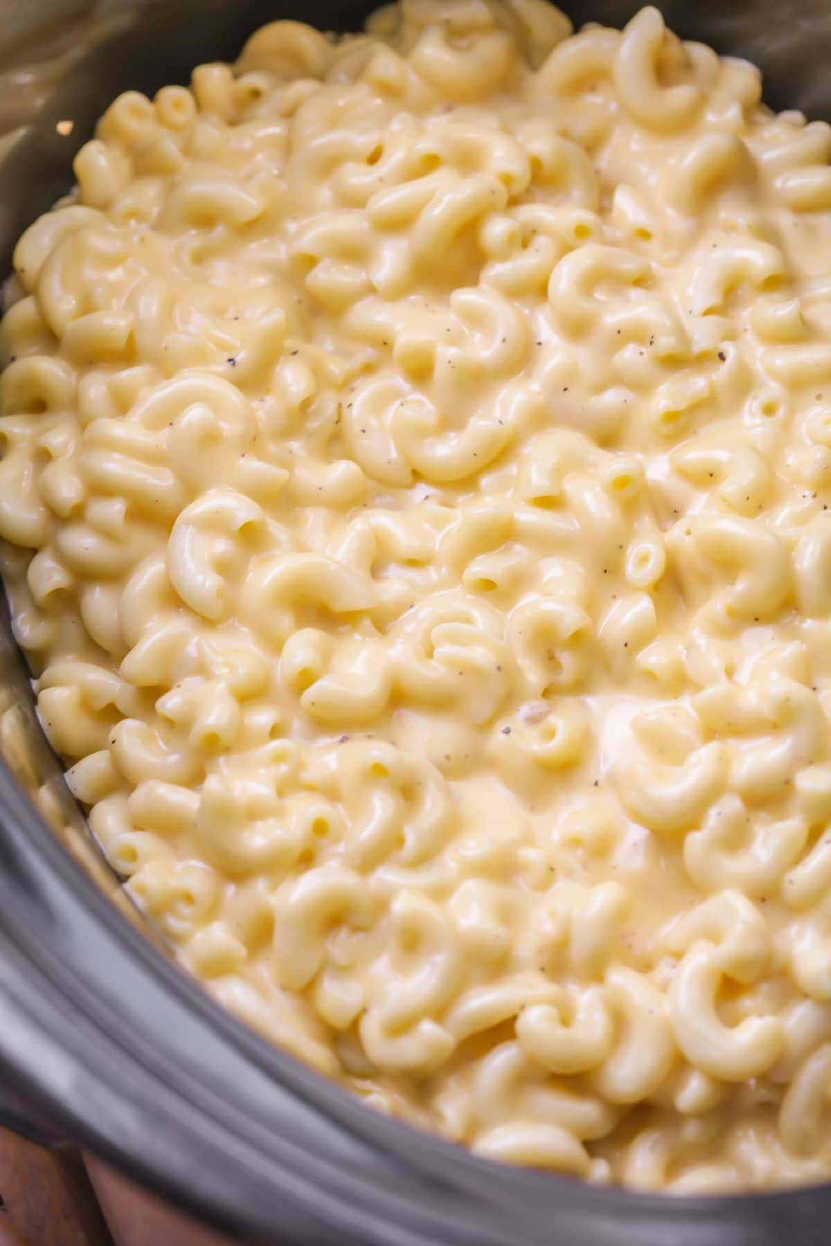 Slow Cooker Mac and Cheese - in crock pot