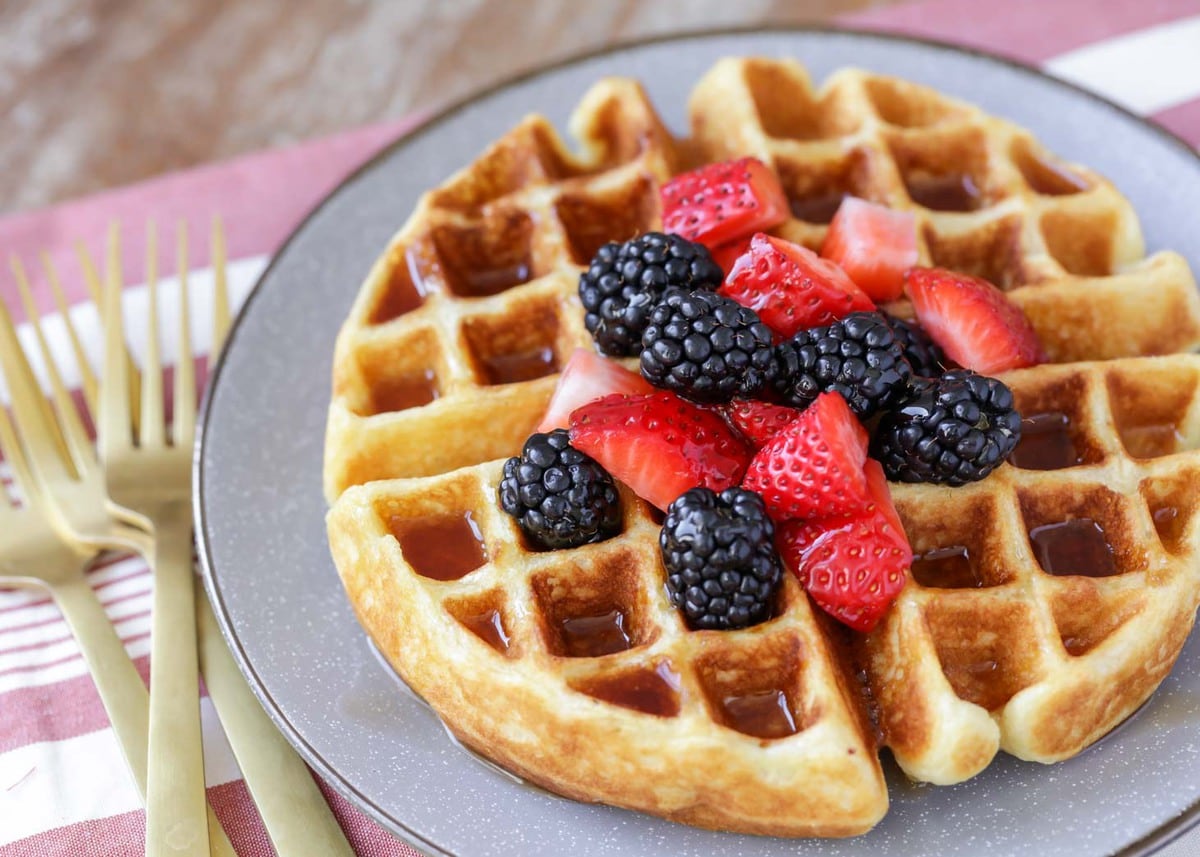 Homemade Belgian Waffles Recipe (+VIDEO) | Lil' Luna