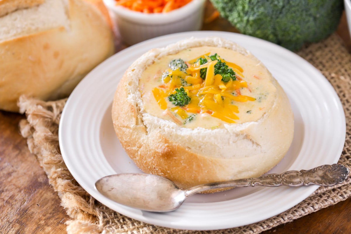 Copycat Panera Bread Broccoli and Cheese Soup Bread Bowl Recipe