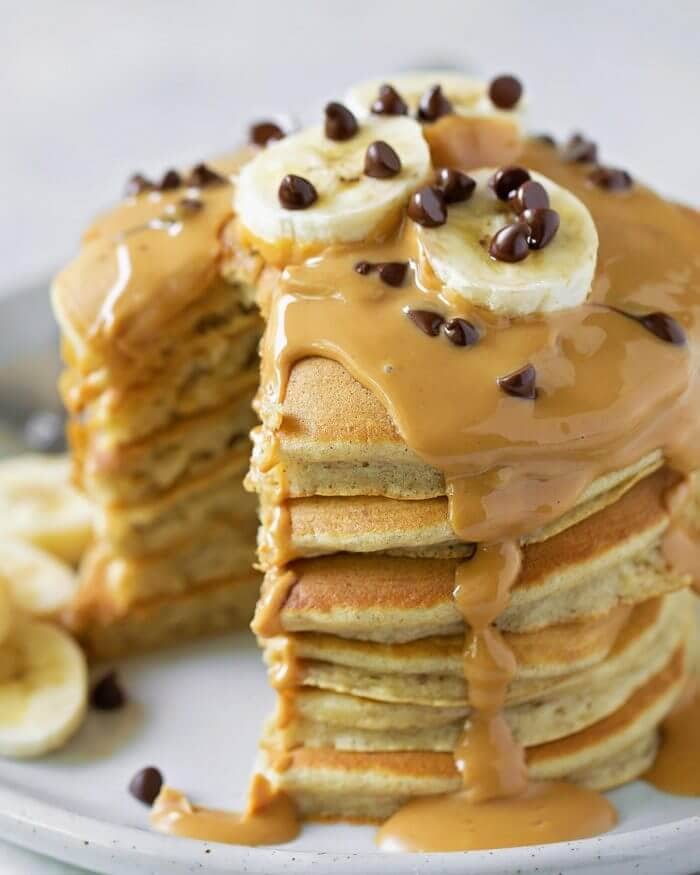 Peanut Butter Banana Pancakes | Lil' Luna