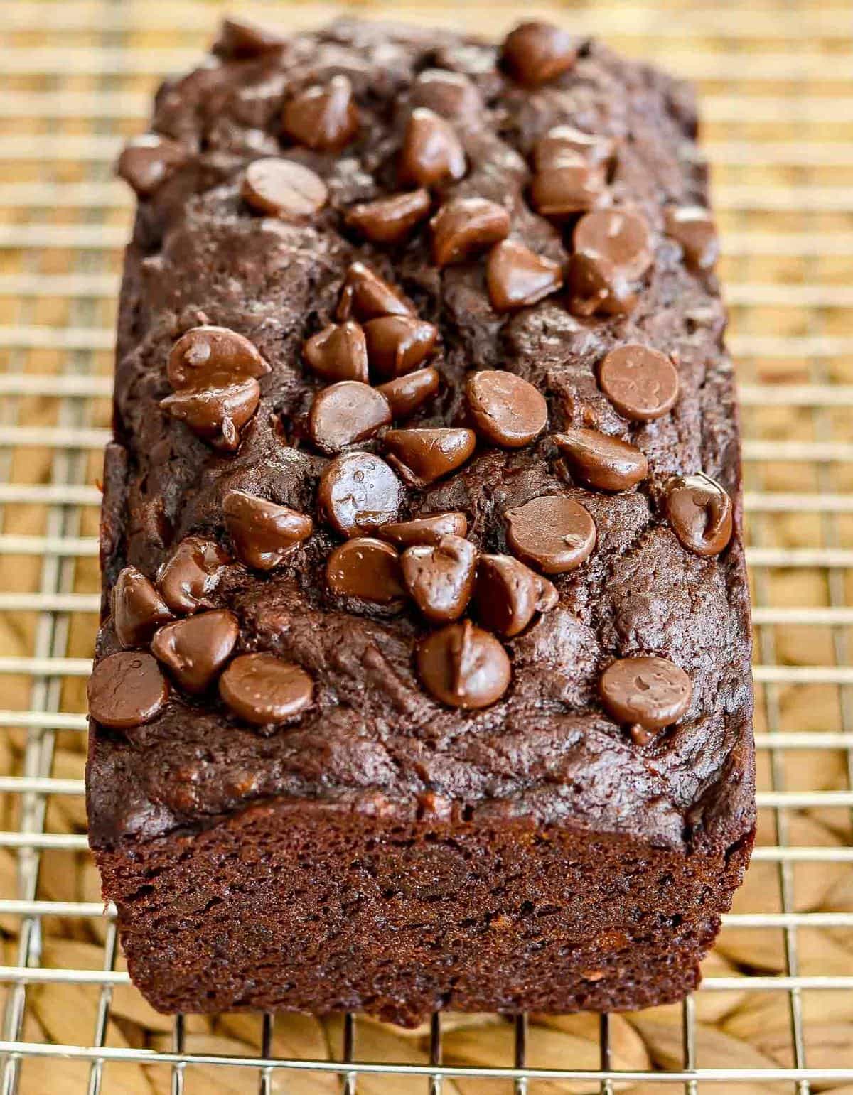 Easy (NO-YEAST) Chocolate Banana Bread Recipe | Lil' Luna