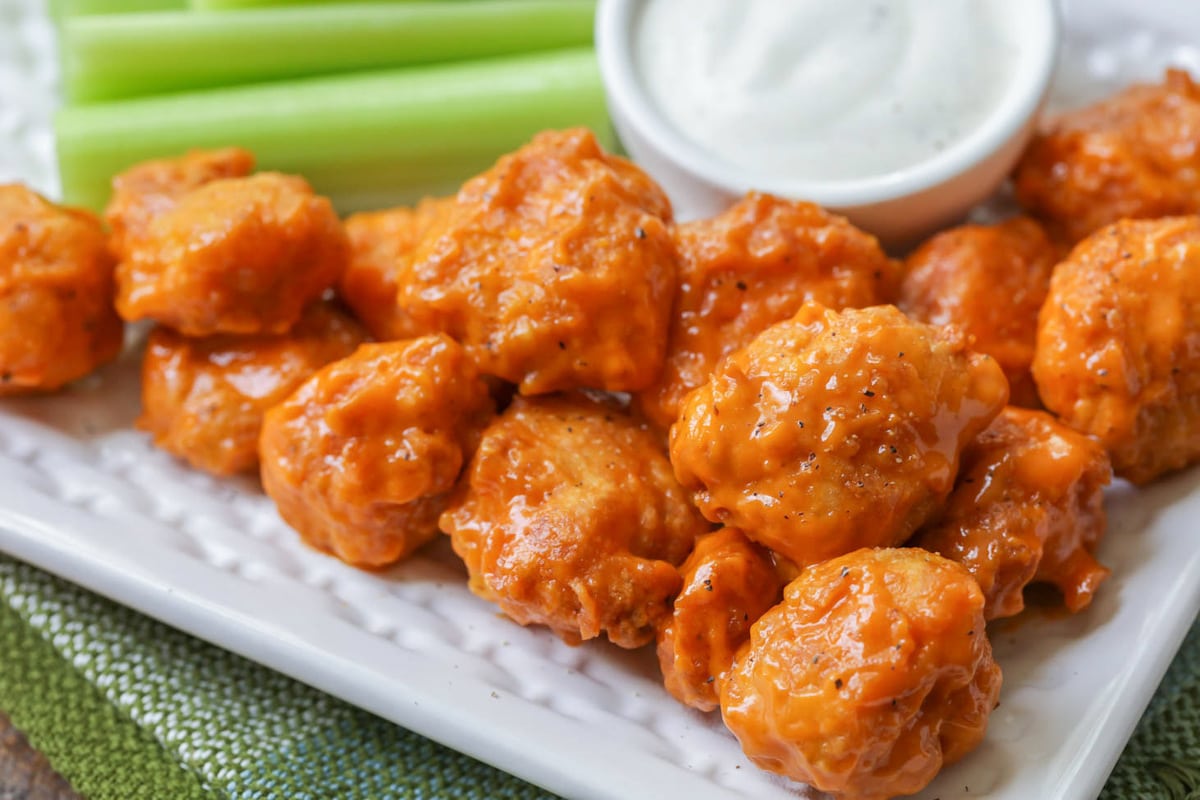 Boneless Buffalo Wings {SO Easy!} +VIDEO