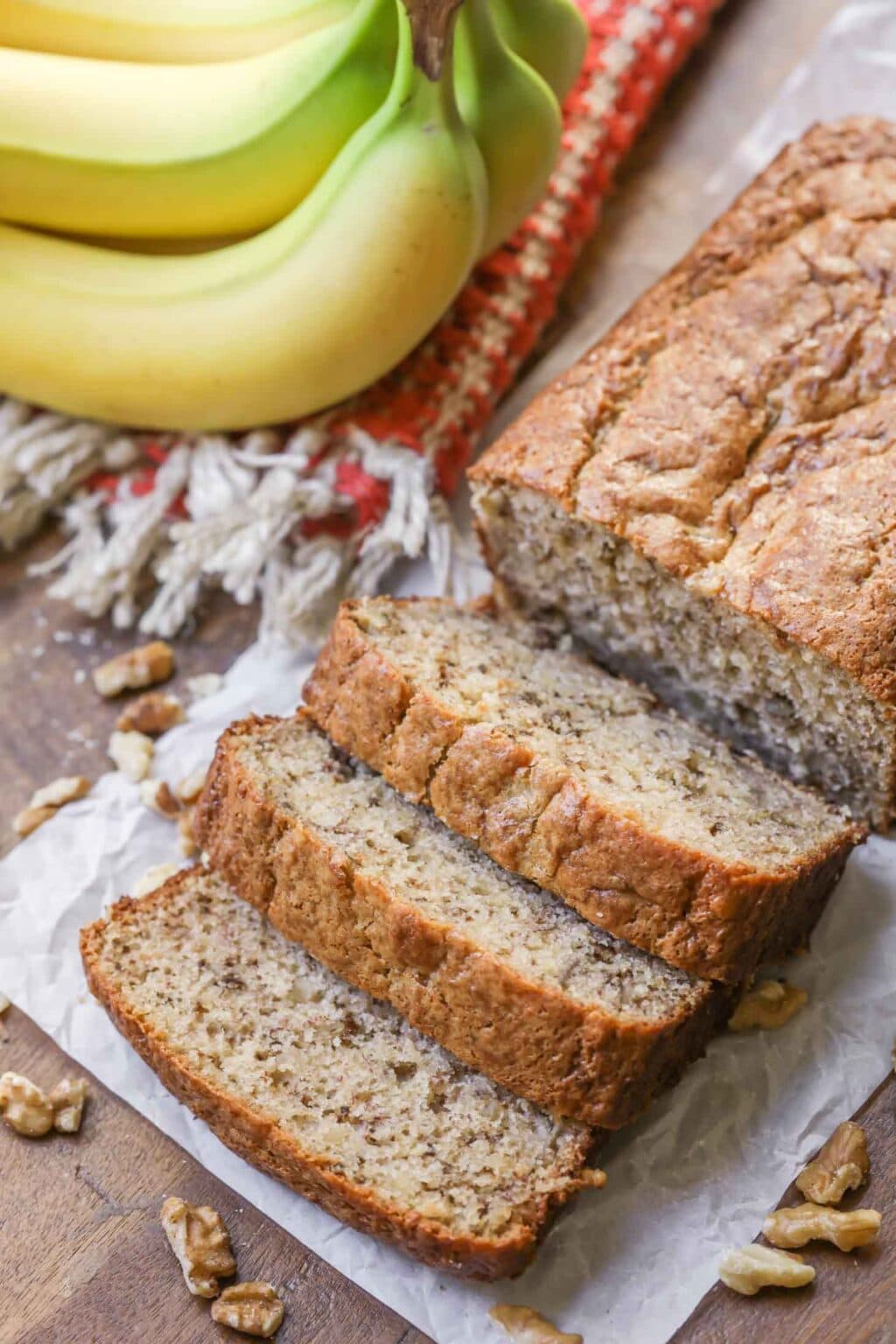 The BEST Banana Nut Bread {+VIDEO} | Lil' Luna