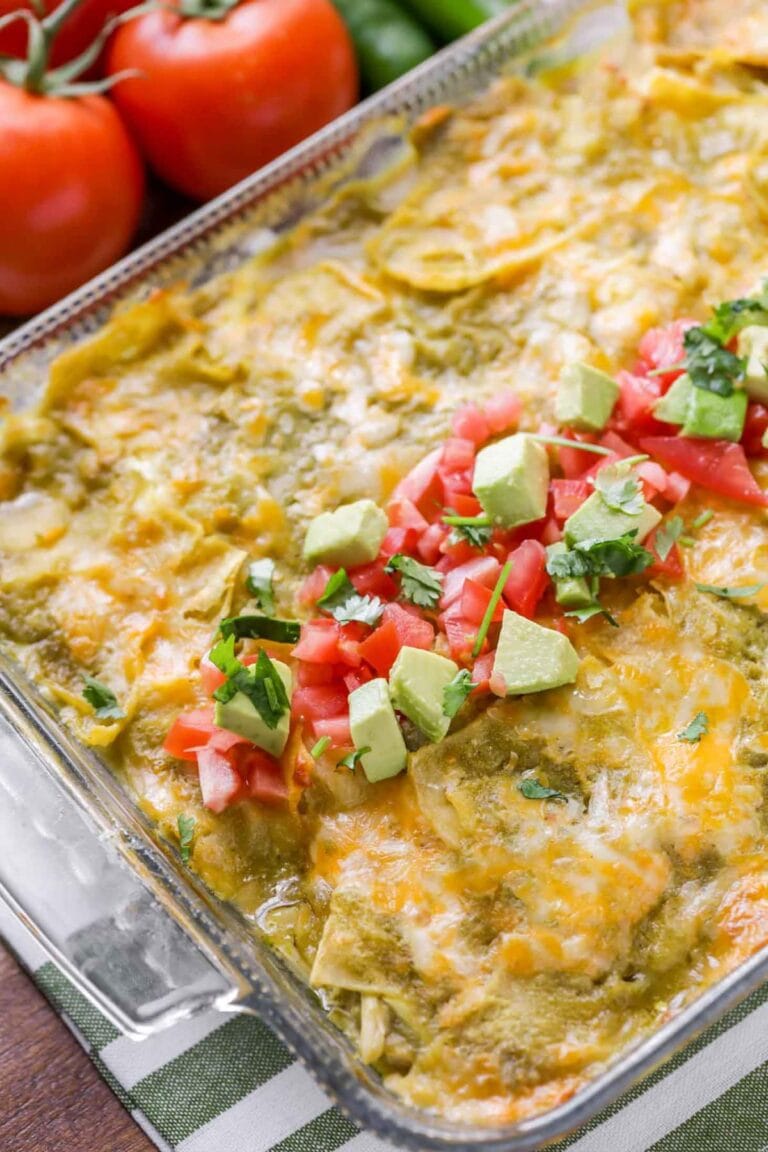 Green Chicken Enchilada Casserole {+VIDEO} Lil' Luna