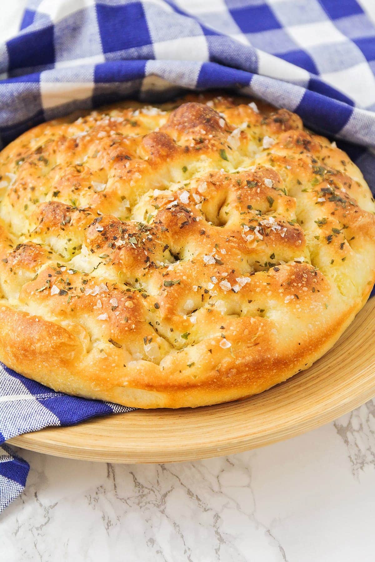 Cclose up of easy focaccia bread