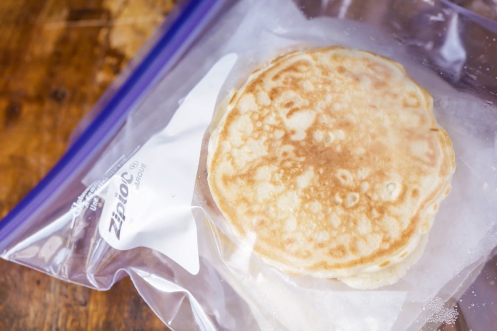 How to store pancakes image.