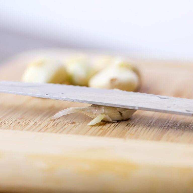 How to Mince Garlic {Step by Step} Lil' Luna