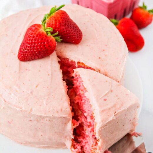 Strawberry Frosting {Made with Fresh Strawberries!} | Lil' Luna