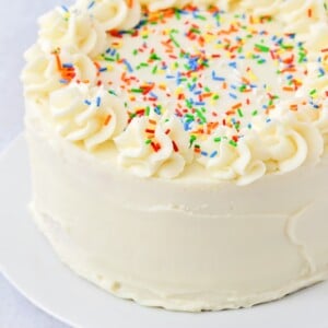 Vanilla buttercream frosting on a cake.