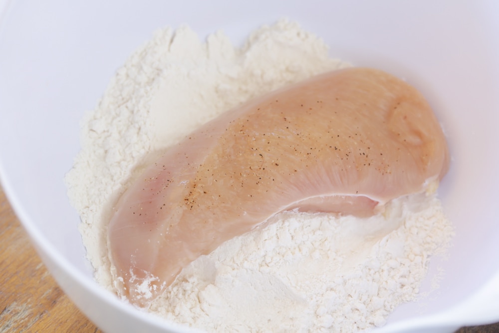 Chicken dredged in flour