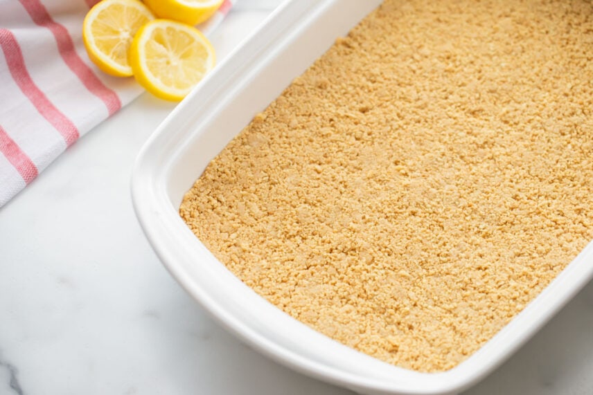 Crushed lemon Oreo crust