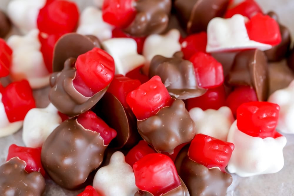 Valentine's Day Desserts - Cinnamon bear candies dipped in milk chocolate and white chocolate. 