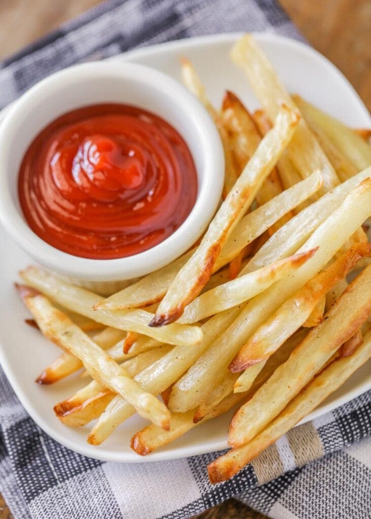 Baked French Fries {A Healthy Alternative!} | Lil' Luna