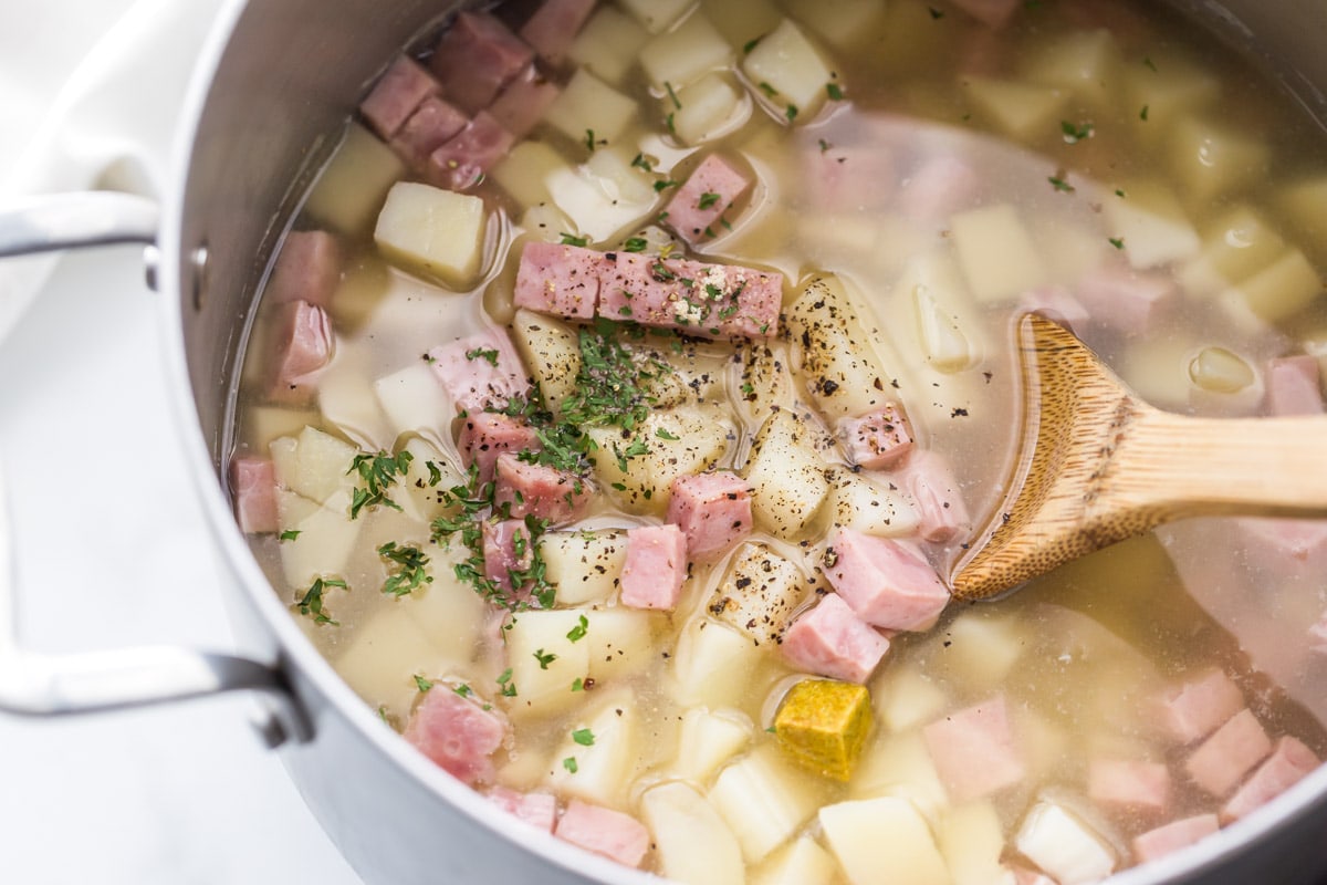 How to make ham and potato soup process image