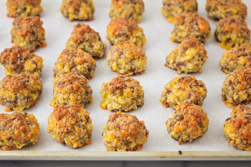 Sausage Balls Recipe {Made with Bisquick} Lil' Luna