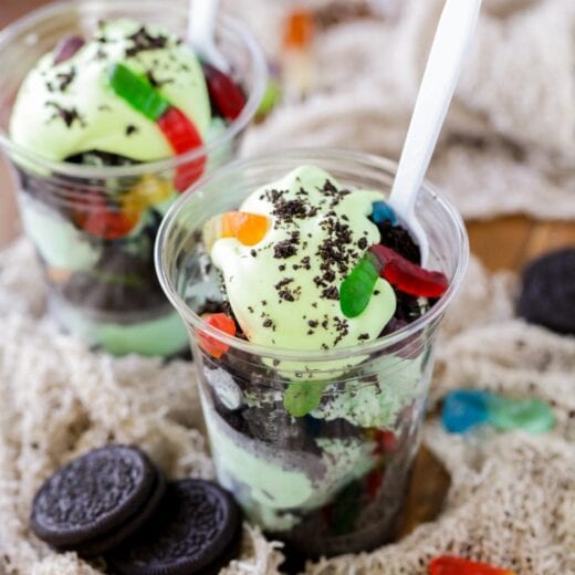 Oogie Boogie Sundae {Disney Copycat Recipe} | Lil' Luna