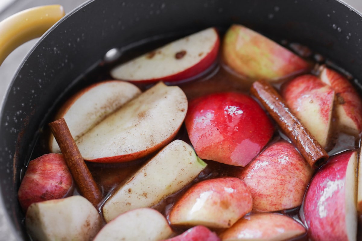how to make apple cider in a pot on the stove