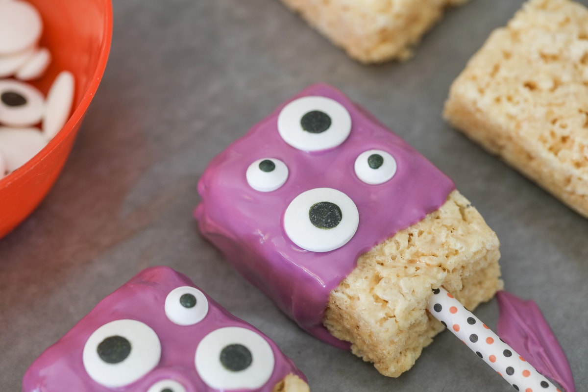 Monster Rice Krispie Treats {EASY + Kid-Approved} | Lil' Luna