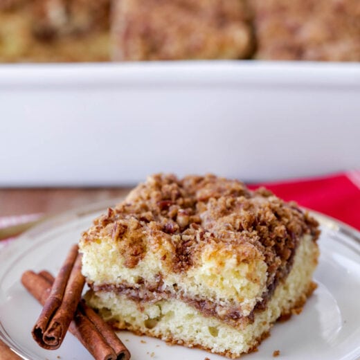 Sour Cream Coffee Cake {15 Minutes Of Prep!} 