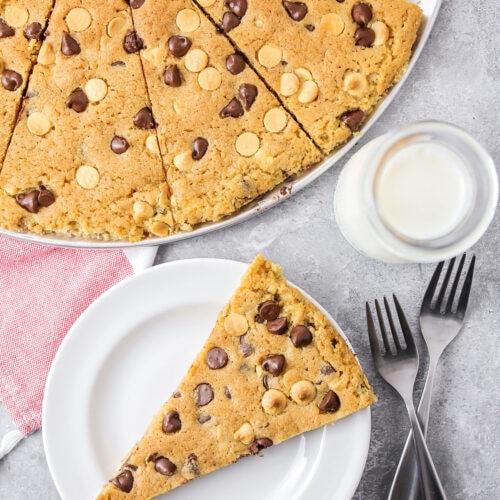 Giant Chocolate Chip M&M Cookies l Beyond Frosting