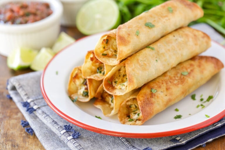 The BEST Homemade Taquitos {+VIDEO} Lil' Luna