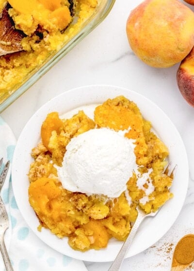 Peach Cobbler with Cake Mix {Dump + Bake!} | Lil' Luna