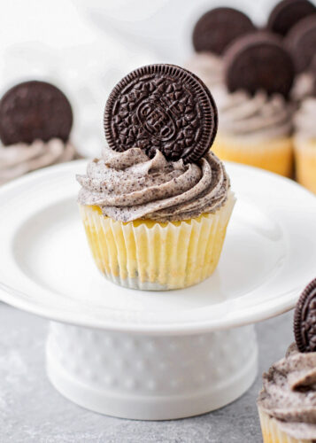 Oreo Frosting {The BEST Oreo Buttercream} | Lil' Luna