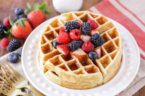 Homemade Belgian Waffles {+VIDEO} | Lil' Luna