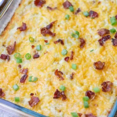 Cheesy Hashbrown Casserole {+VIDEO} | Lil' Luna