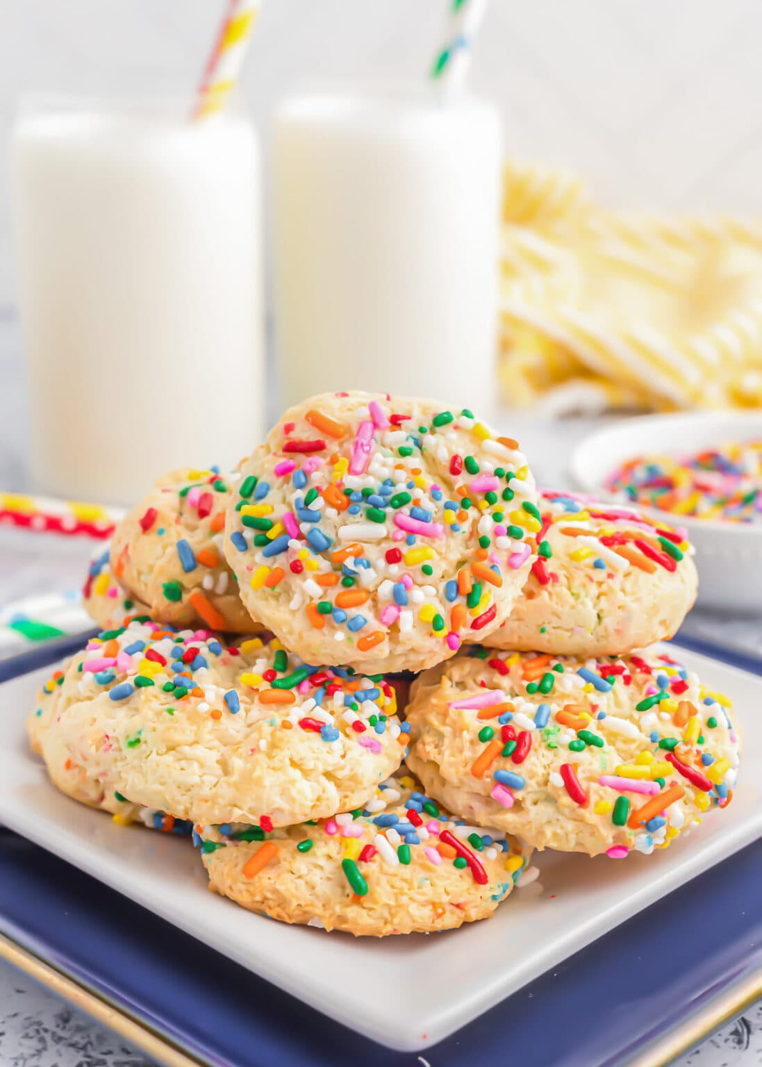 Funfetti Cake Mix Cookies {only 5 Ingredients!} | Lil' Luna