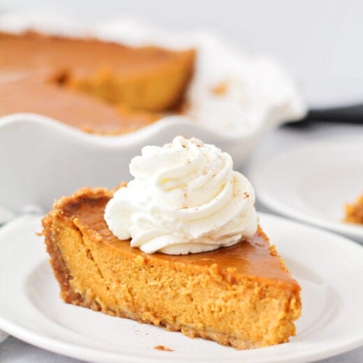 Pumpkin Pie with Graham Cracker Crust {A Tasty Twist!} | Lil' Luna