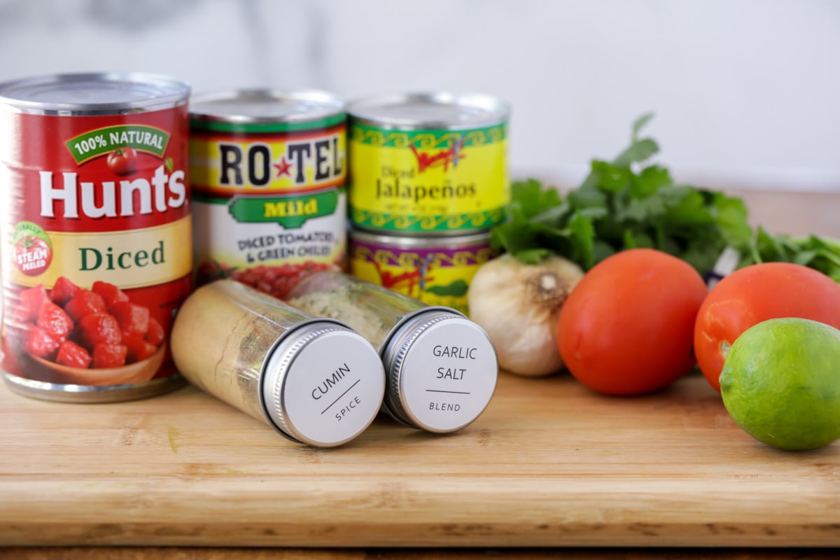 Ingredients for our easy homemade salsa recipe.