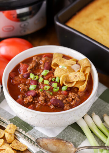 Slow Cooker Chili {10 Minutes Prep!} | Lil' Luna