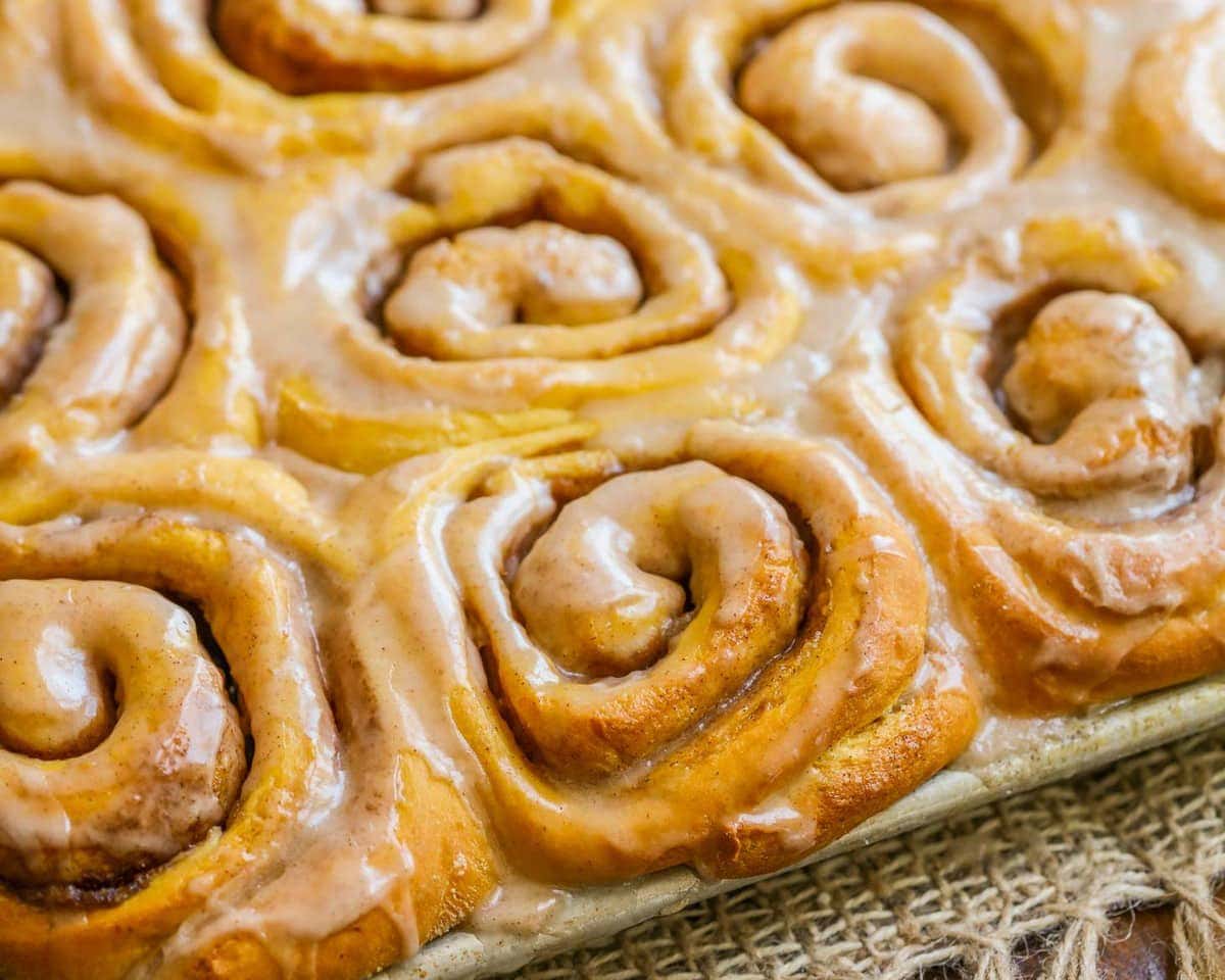 Pumpkin Cinnamon Rolls Lil' Luna