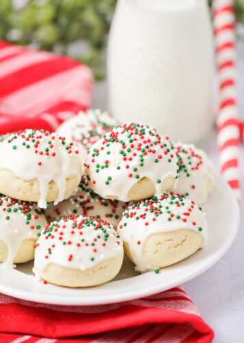 Classic Italian Christmas Cookies | Lil' Luna