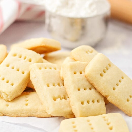 Easy Shortbread Cookies {3 Ingredients!} 