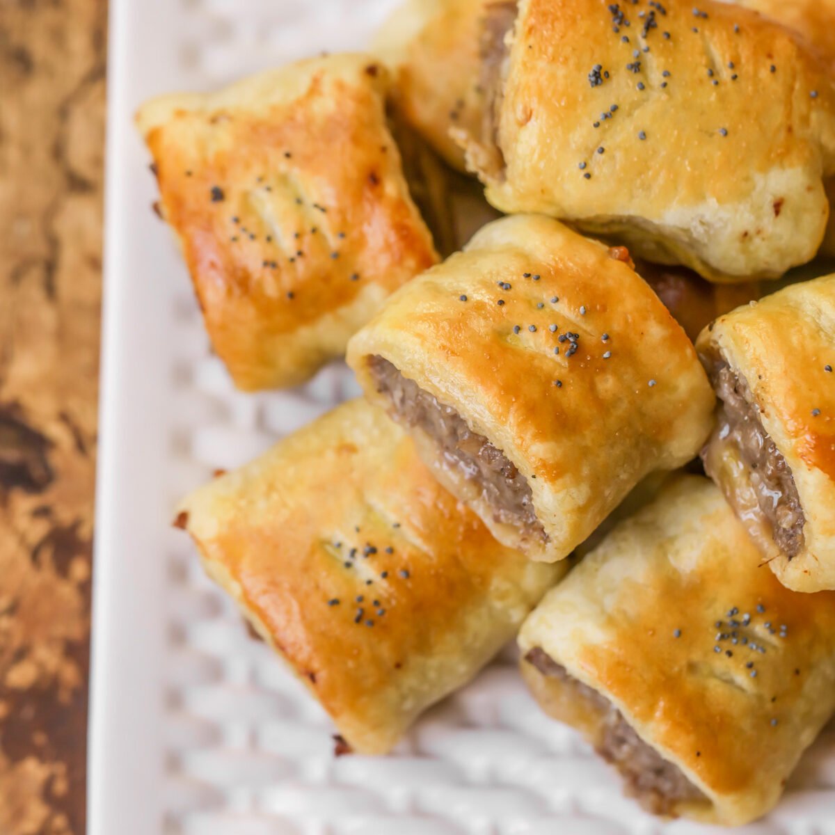 Puff Pastry Sausage Rolls {SO simple! +VIDEO} | Lil' Luna