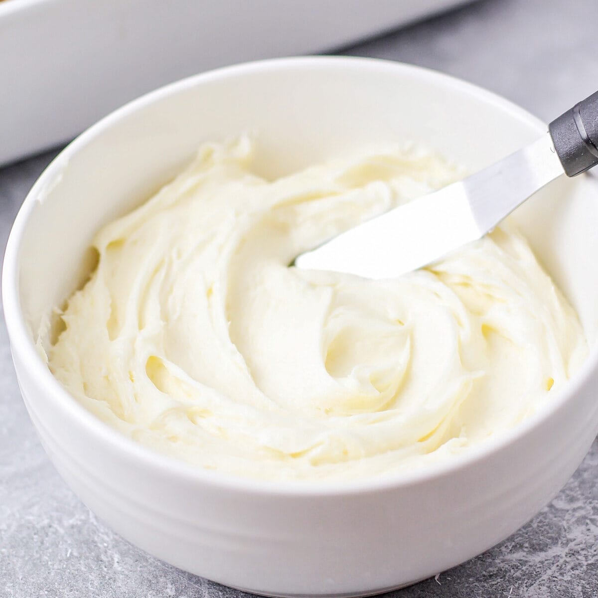 Easy Cream Cheese Icing {Ready in Minutes!} Lil