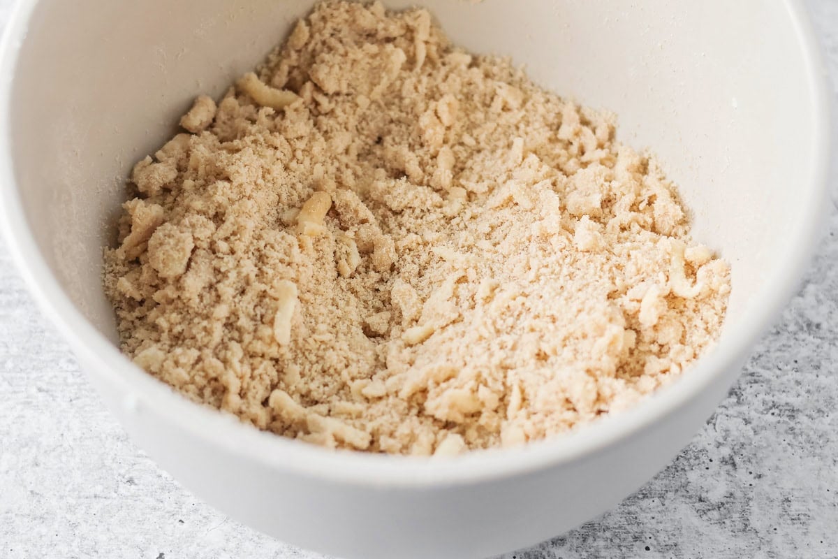 Streusel mixed together in bowl.