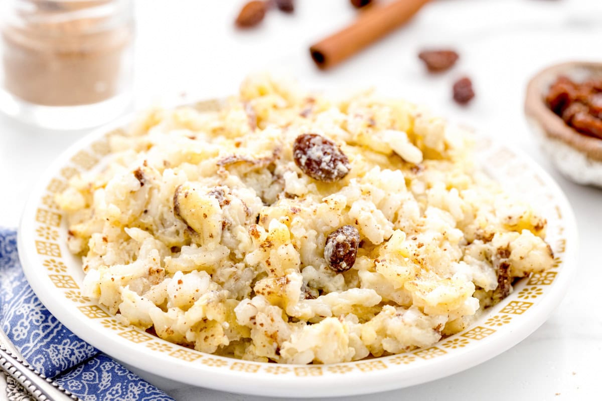 A bowl of baked rice pudding.