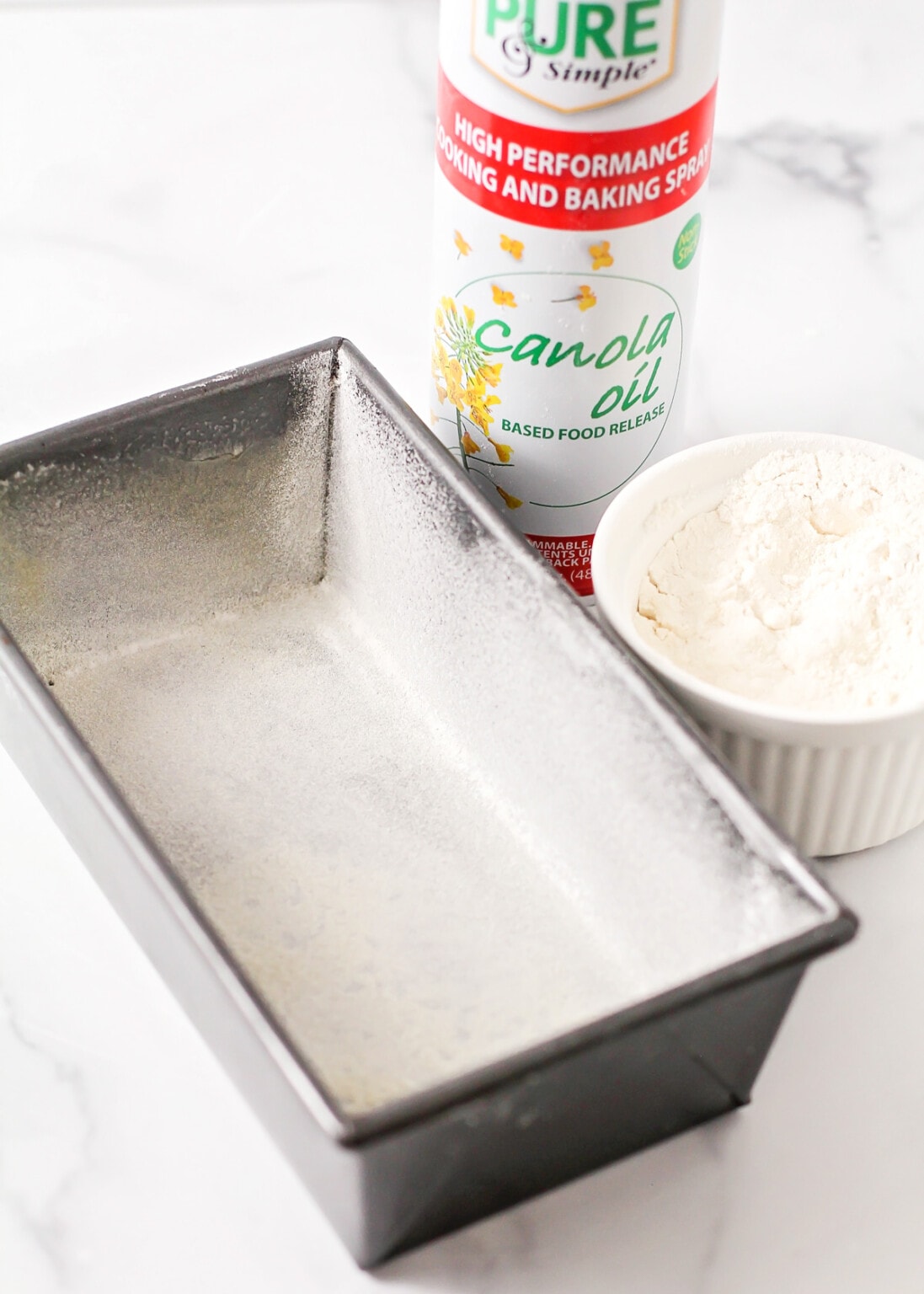 How to Grease and Flour a Pan Lil' Luna