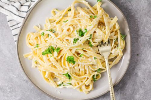 Easy Fettuccine Alfredo | Lil' Luna