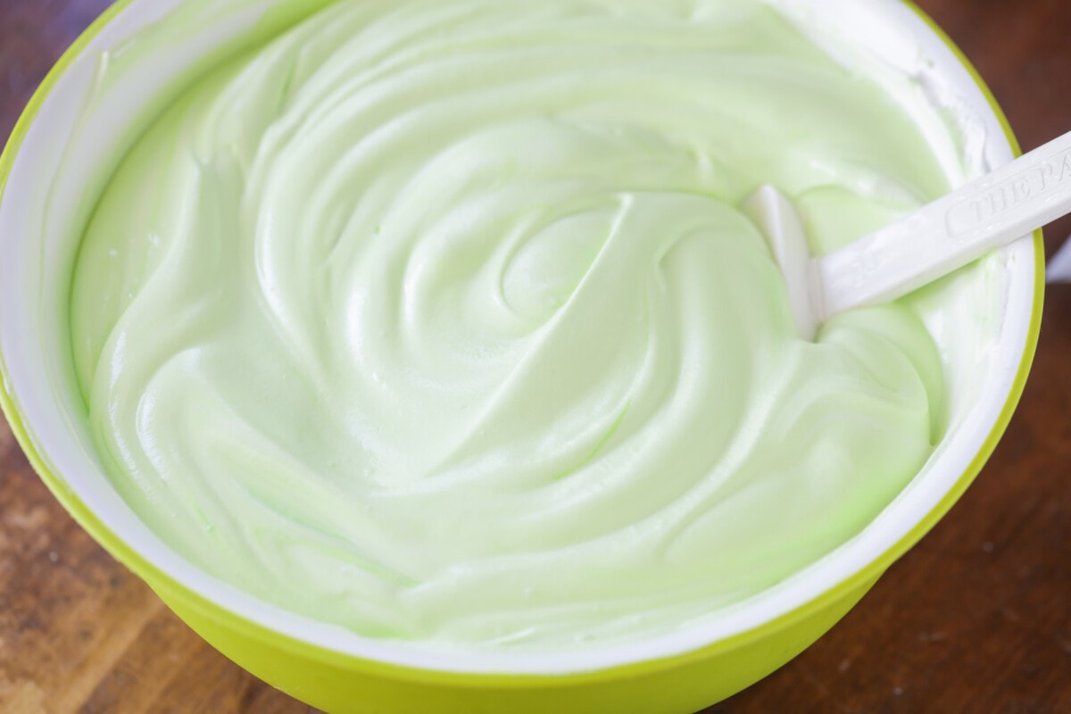 Green white chocolate pudding mousse.