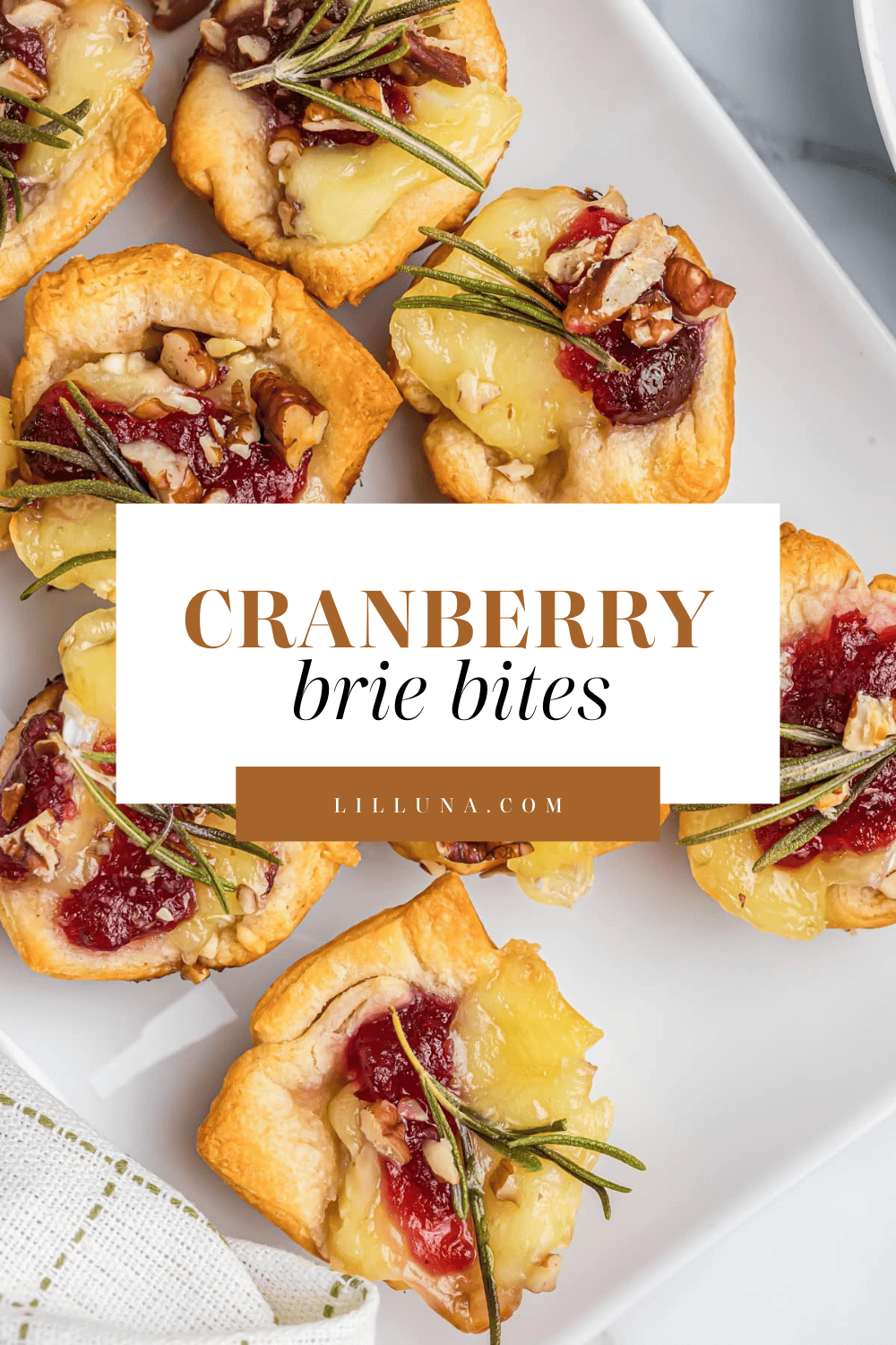 Cranberry Brie Bites {Bite-Size!} | Lil' Luna